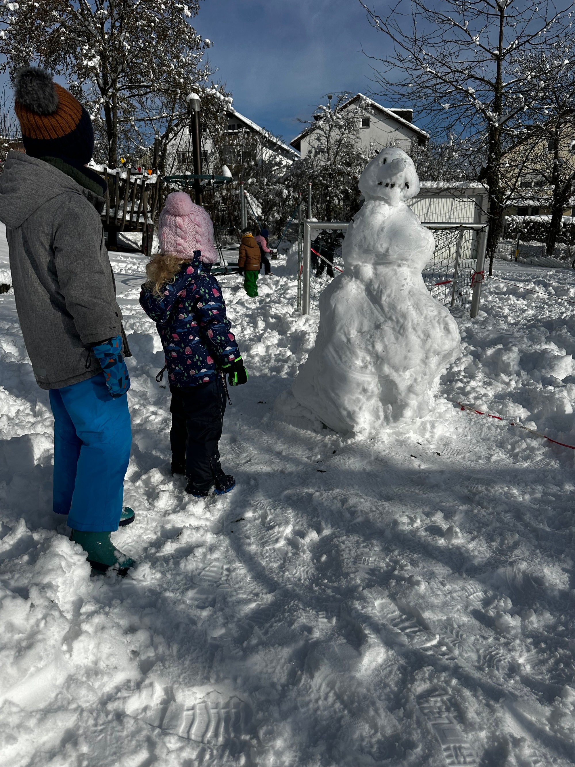 spielen im Schnee